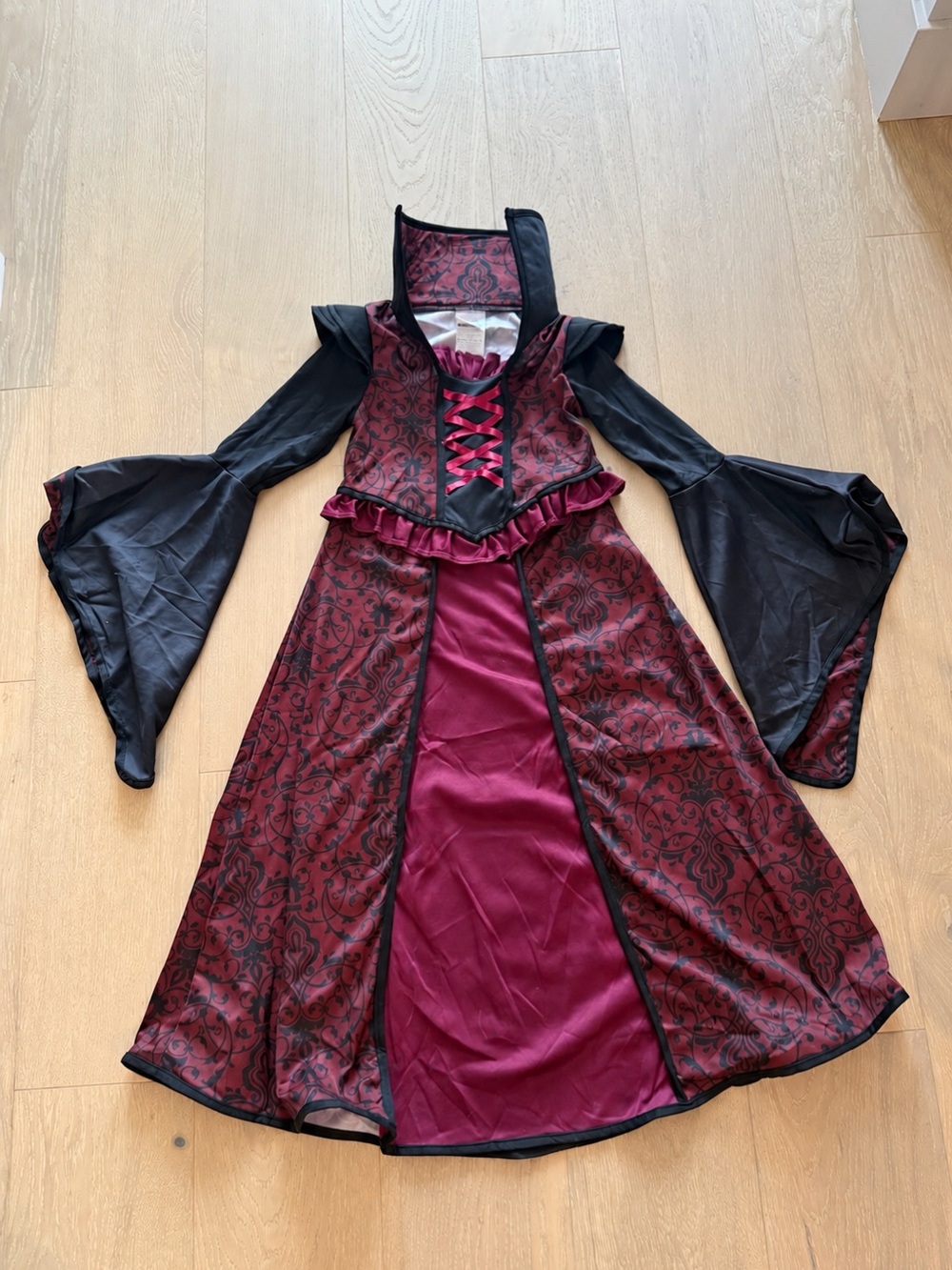 Girl’s Vampire Costume